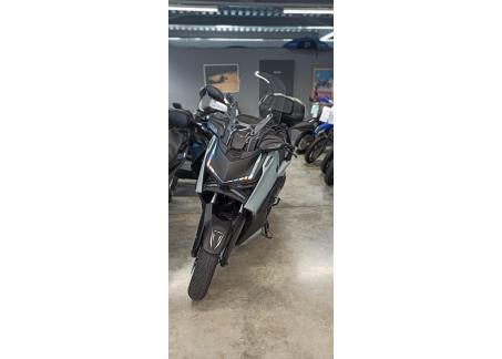 YAMAHA XMAX 300 Tech Max